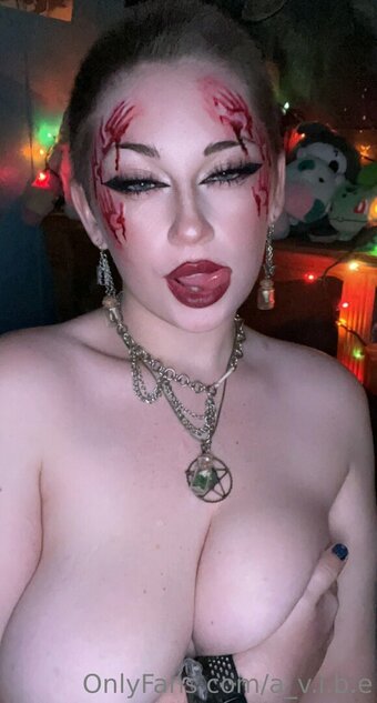 a_v.i.b.e Nude Leaks Photo 3