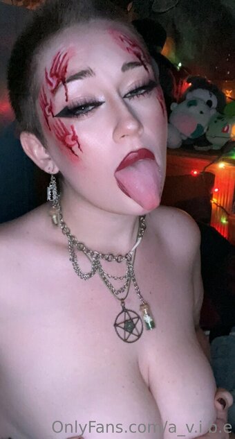 a_v.i.b.e Nude Leaks Photo 4