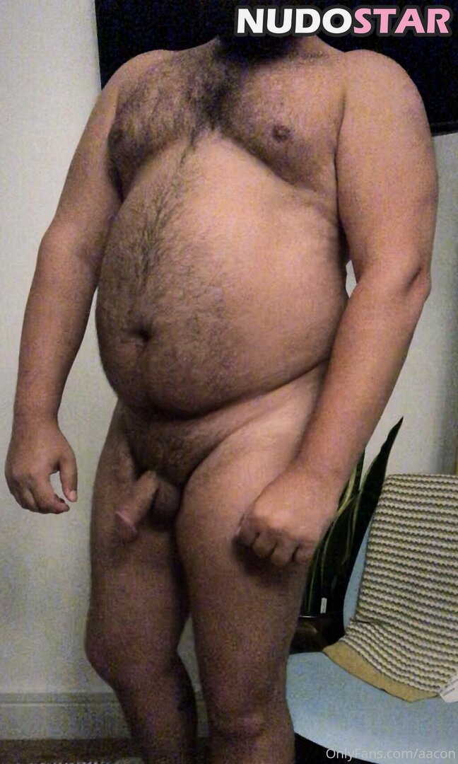 aacon Nude  20