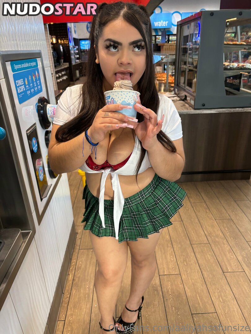 aaliyahsofunsize Nude  1