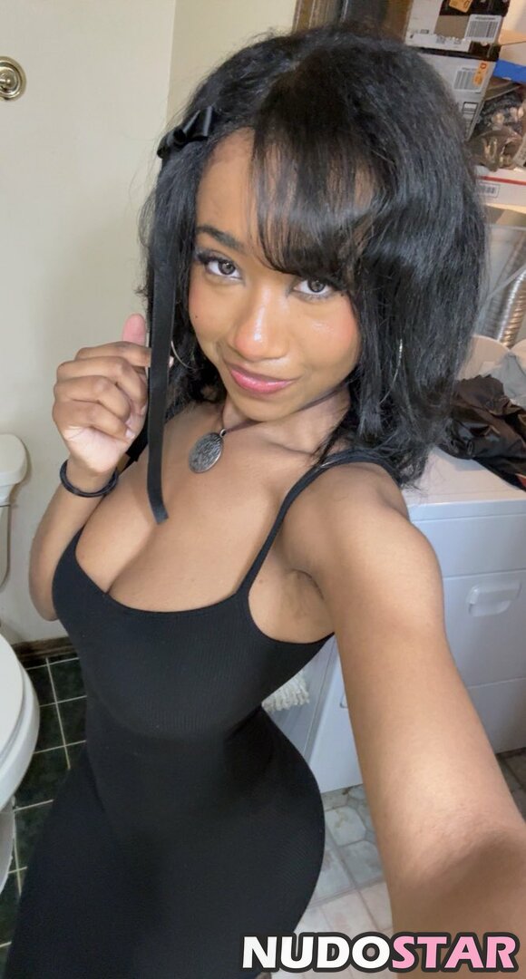 aaliyahvoodoo / Jayla / https: / prettyprincesslala / sanguinestarzz Nude  8