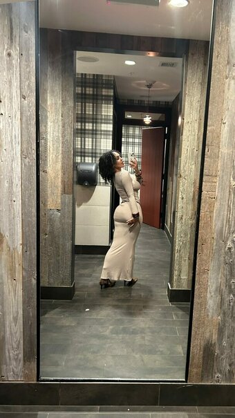 Aaliyeezy Nude Leaks Photo 18