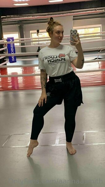 aannaasmith Nude Leaks Photo 2