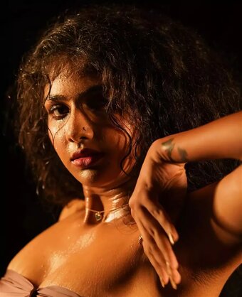 Aaradhya Devi Nude Leaks Photo 12