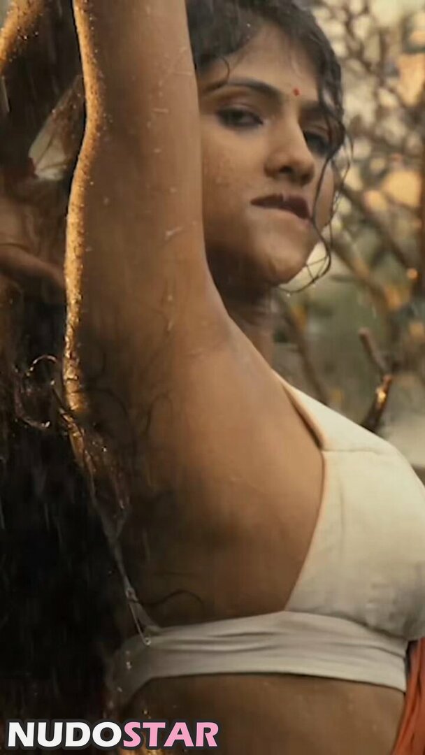 Aaradhya Devi Nude  14