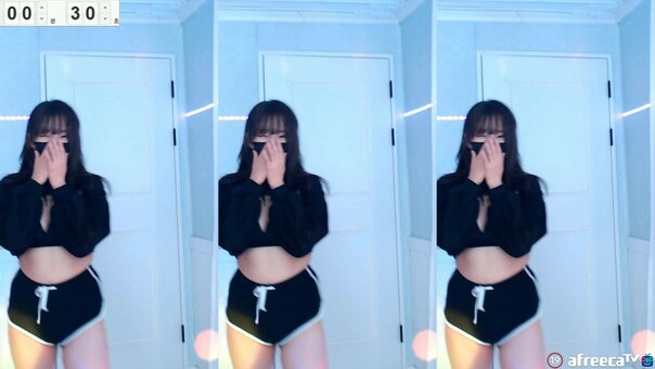 Aay2014 / coco20002 Nude Leaks Photo 10