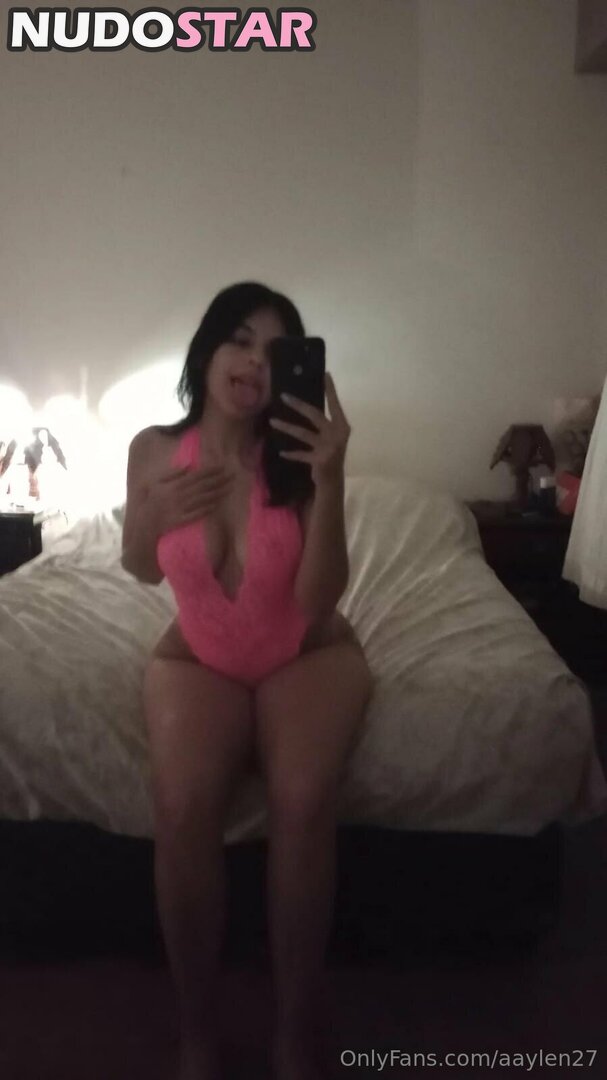 aaylen27 Nude  25