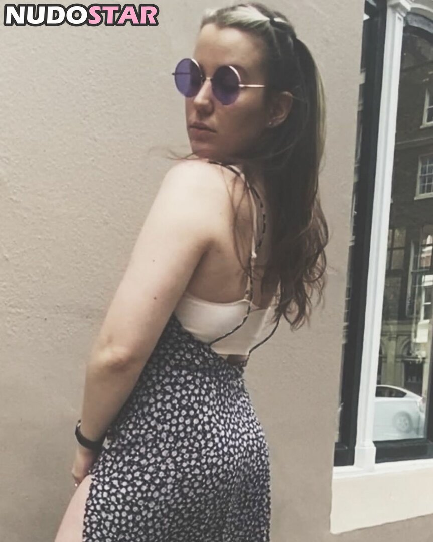 Aayley / French streamer Nude  13