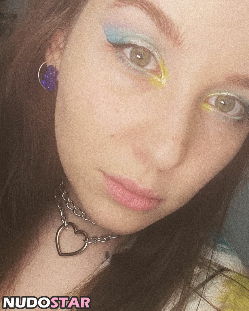 Aayley / French streamer Nude  14