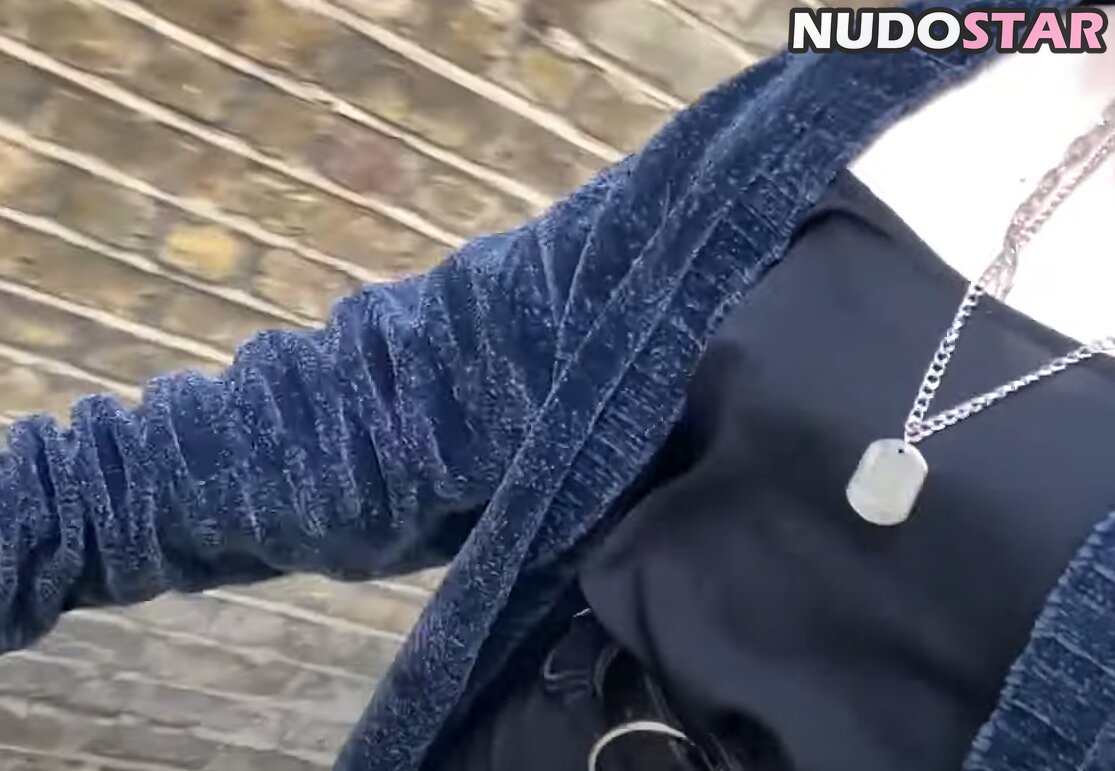 Aayley / French streamer Nude  18