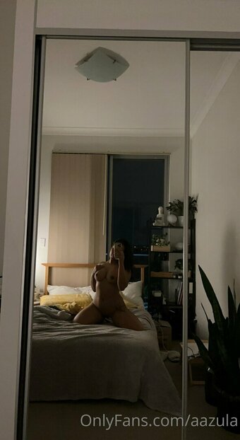 Aazula / azulaae / elnaelle Nude Leaks OnlyFans Photo 2