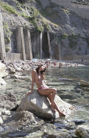 AboutCess /  / Francesca Pey Nude Leaks Photo 5
