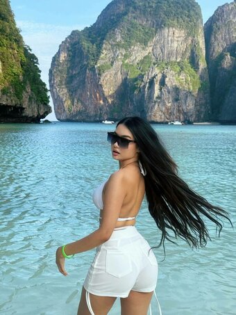 abqueendota Nude Leaks Photo 6