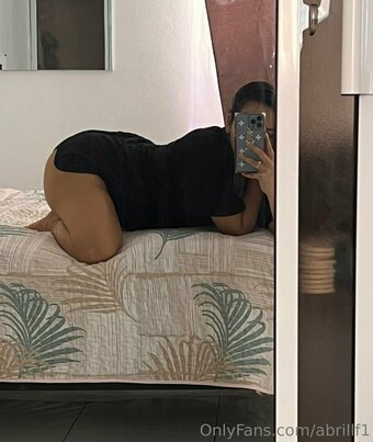 abrillf1 Nude Leaks Photo 6