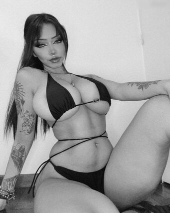 abrushaddix / abru.shaddix / abrushaddixx Nude Leaks OnlyFans Photo 2