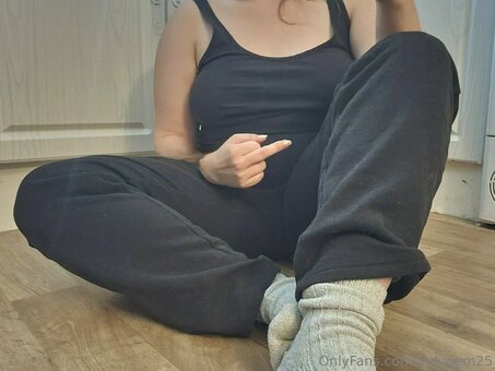 absolutefxckinggem Nude Leaks Photo 4