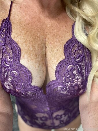 aclassymilf Nude Leaks Photo 24