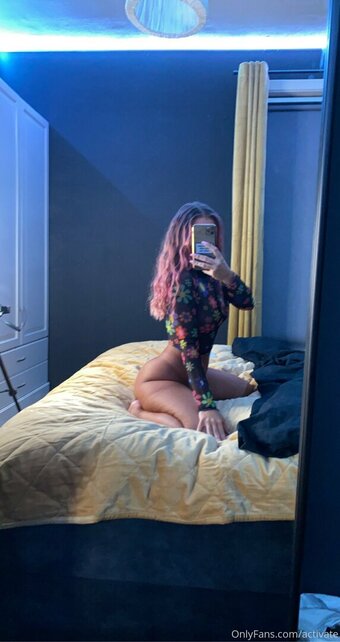 activate Nude Leaks Photo 5