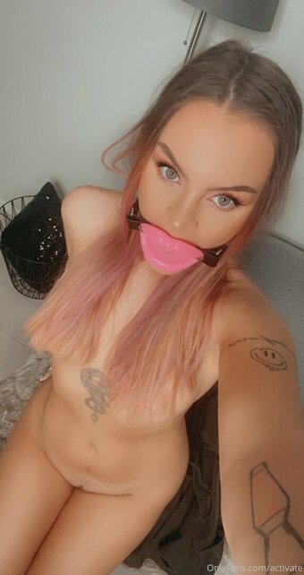 activate Nude Leaks Photo 25