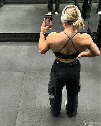 Addison Shields / addisonbrinley Nude Leaks Photo 13