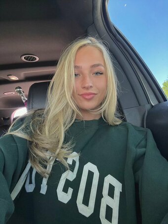 Addy B / Addyybx / addyberge Nude Leaks Photo 25