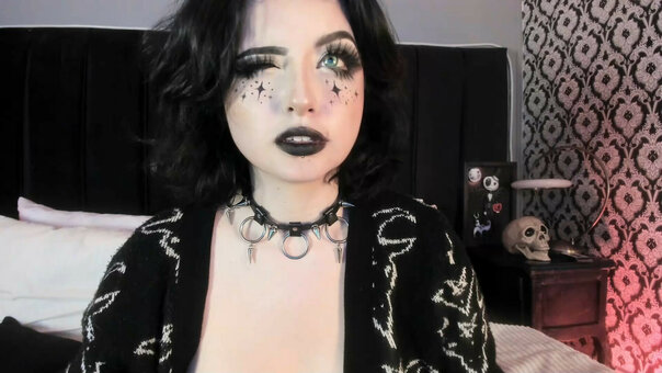 adeelinee / https: Nude Leaks Photo 2