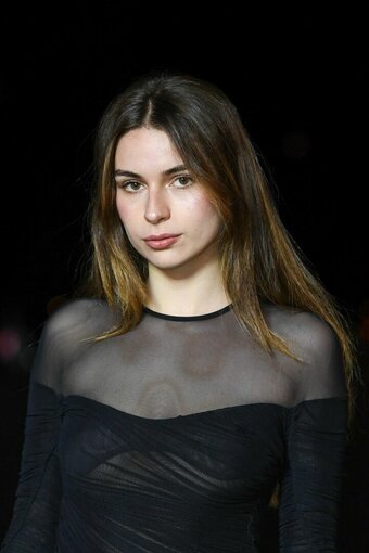 Adele Castillon / adelecastillon Nude Leaks Photo 10