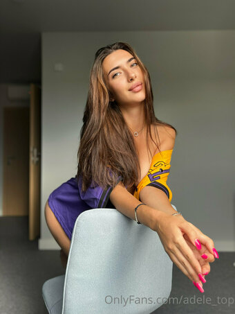 adele_top Nude Leaks Photo 10