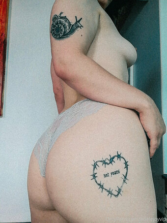 adelejoyvip Nude Leaks Photo 6