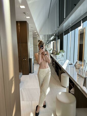 adelynmoore / adelyn_grace / https: Nude Leaks OnlyFans Photo 1