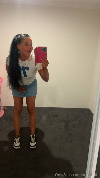 adhdbritt Nude Leaks Photo 3