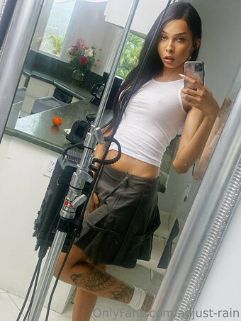 adjust-rain Nude Leaks Photo 16