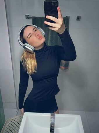 Adriele Buchner / Alice Santory / adrielebuchner Nude Leaks Photo 10