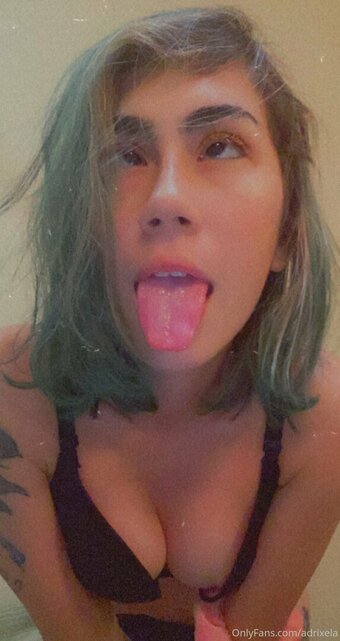 adrixela Nude Leaks Photo 1
