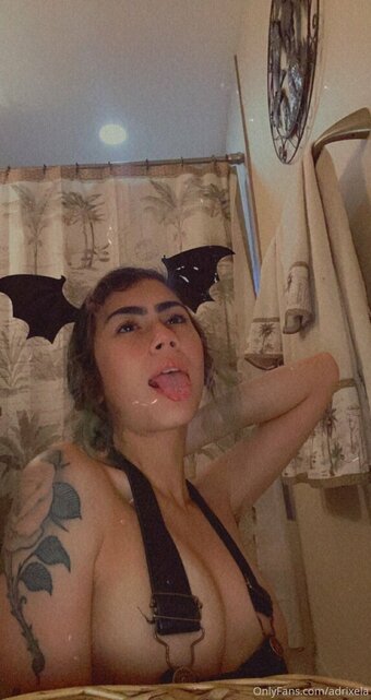 adrixela Nude Leaks Photo 3