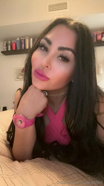 adry2004 Nude Leaks Photo 1