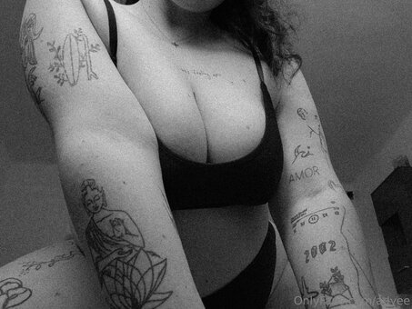 adyee Nude Leaks Photo 1