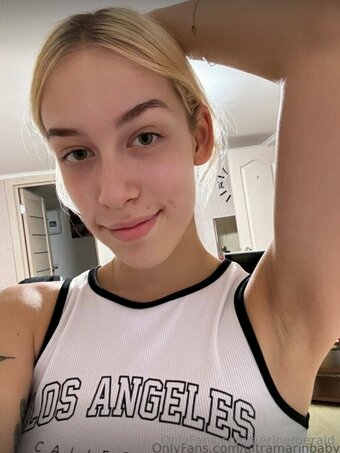 aerinemerald Nude Leaks Photo 13