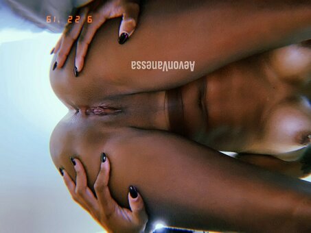 AevonVan / Aevonvanessa / Vanessa Aevon Nude Leaks Photo 1