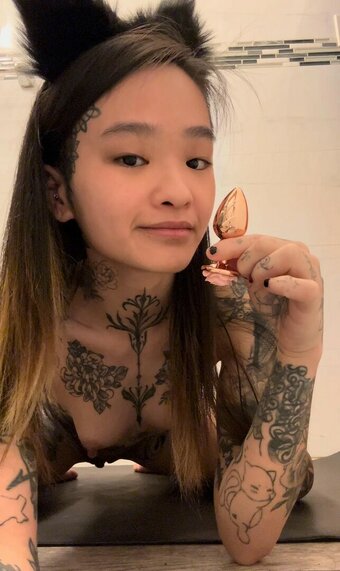 AffectionateEbb2815 / enerijung / yeezytaughtme Nude Leaks OnlyFans Photo 15