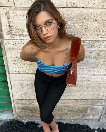 Afra Saraçoğlu Nude Leaks Photo 11