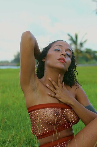 afrocunty / Jorly / jorlyfloress / peluasinfiltro / sashacuntz Nude Leaks OnlyFans Photo 2