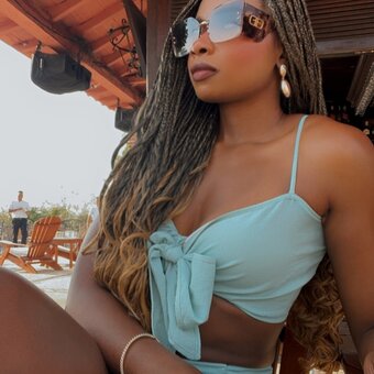 Afroglam1 / Karito / imcarolinev Nude Leaks Photo 20