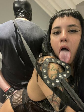 akarandomhoe /  / 23moli / moli23 / molimyers / molimyers23 Nude Leaks OnlyFans Photo 20