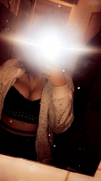Akasy Nude Leaks Photo 24