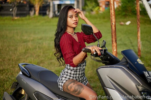 alanacryptofree Nude Leaks Photo 11