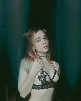 Albusera / yurioberon Nude Leaks OnlyFans Photo 1