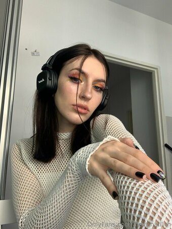 alevtinalilith Nude Leaks Photo 2