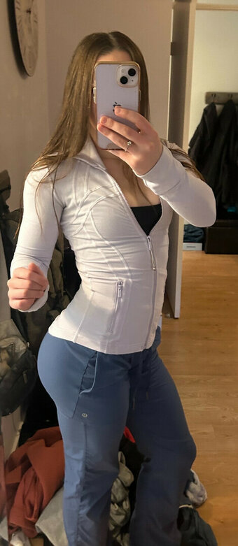 Alex Barlee Alex Barlee