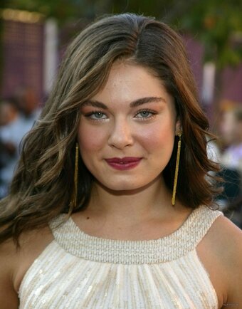 Alexa Davalos